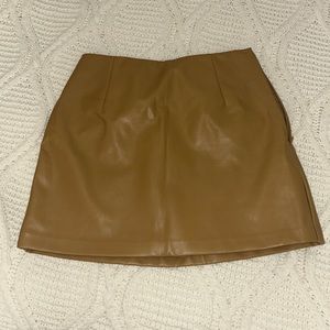 A&f faux leather skort